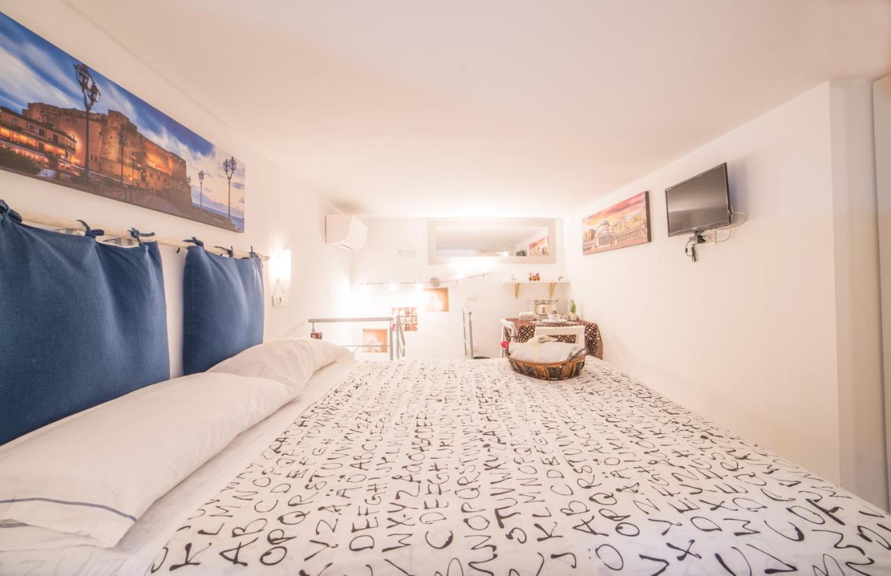 Couette-café Bed In *